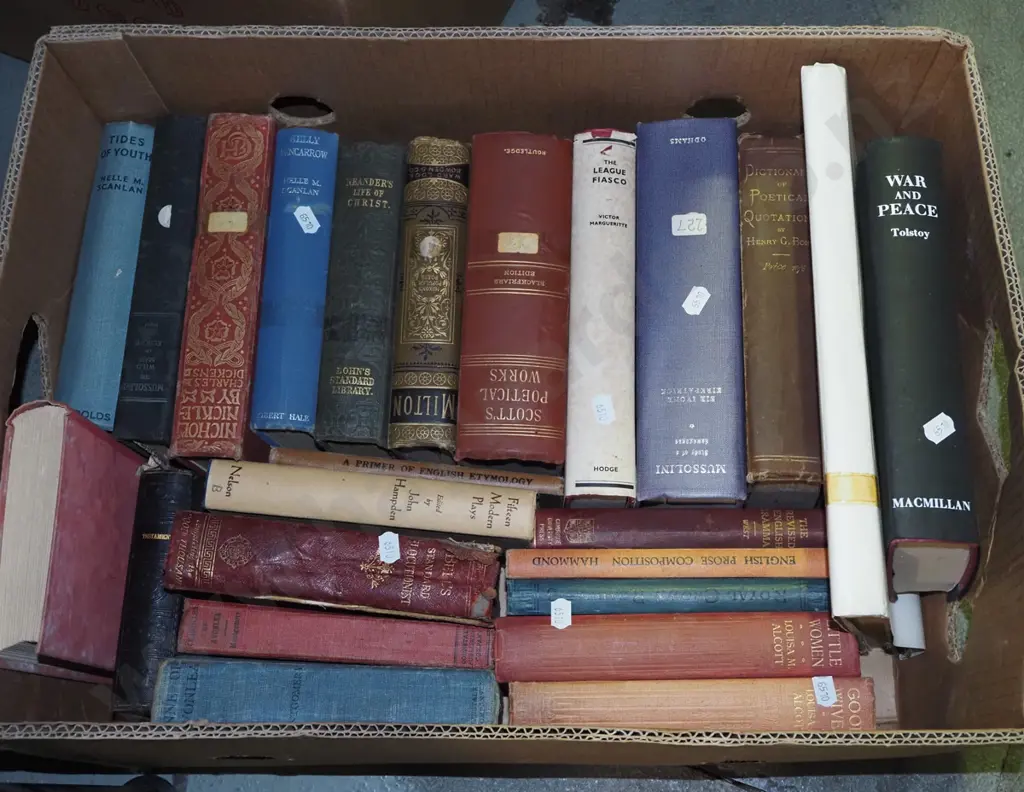 box of books Image 1++