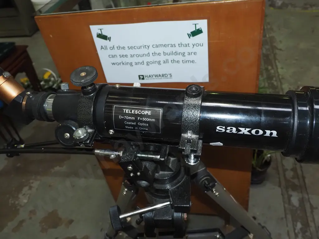 Saxon astronomical telescope and tripod Image 1++