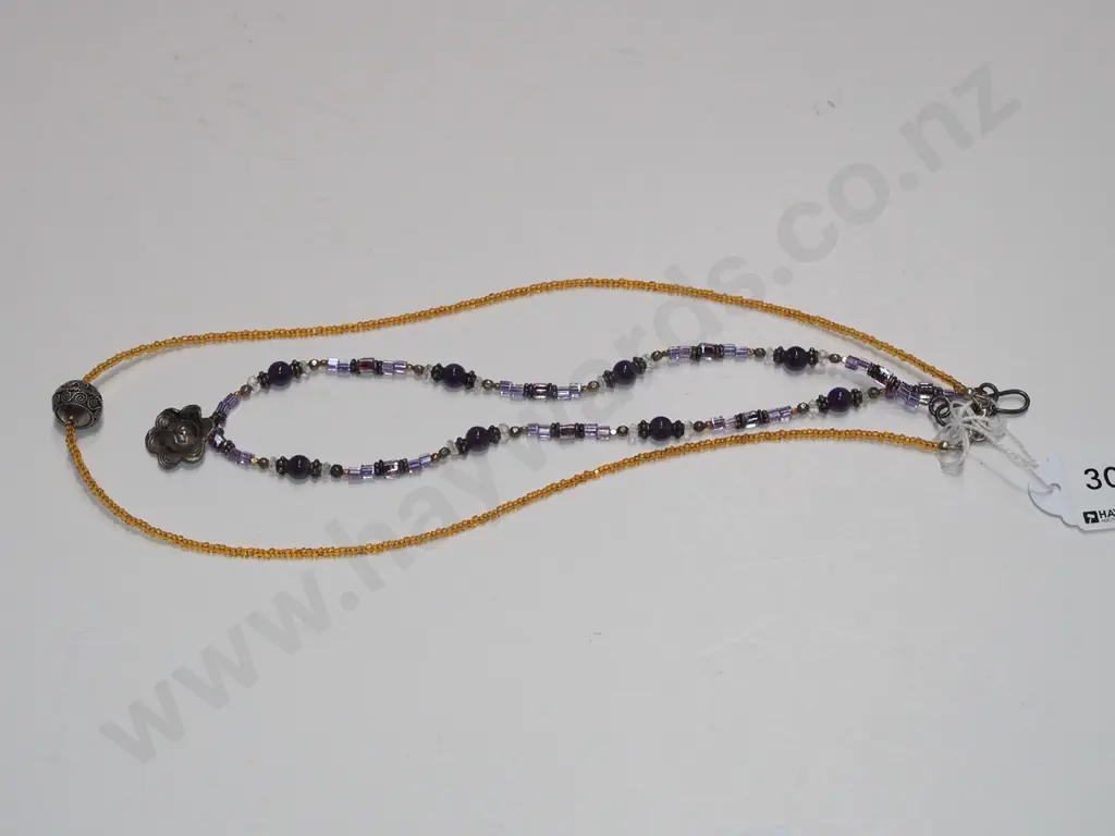 2 x necklaces Image 1++