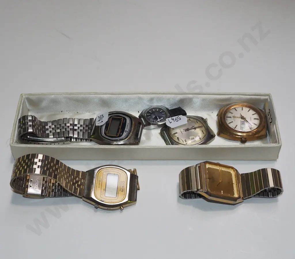tray of wristwatches & part watches Image 1++