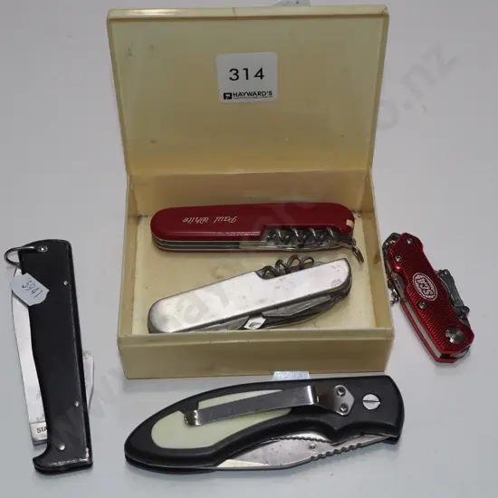 5 x pocket knives