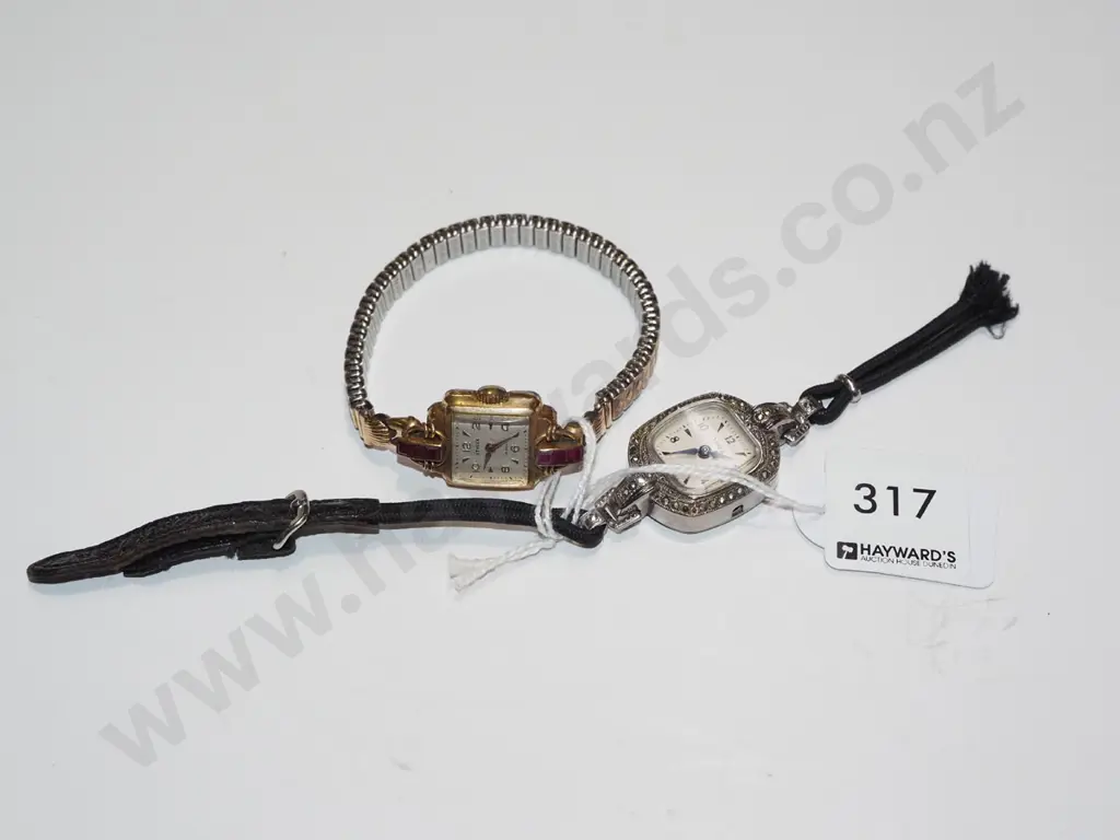 2x ladies wristwatches Image 1++
