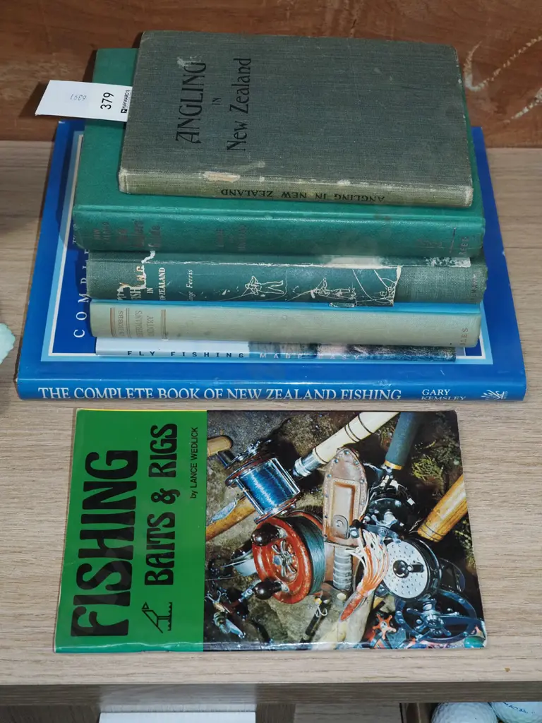 fishing books Image 1++