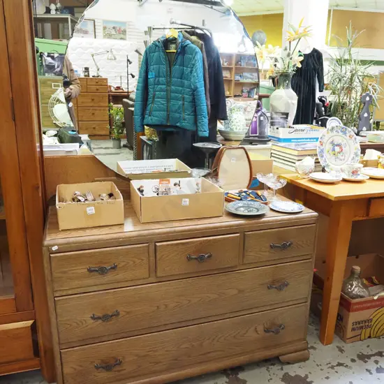 oak 5-drawer mirror-back dresser - some borer H-1600 W-1050 D-430