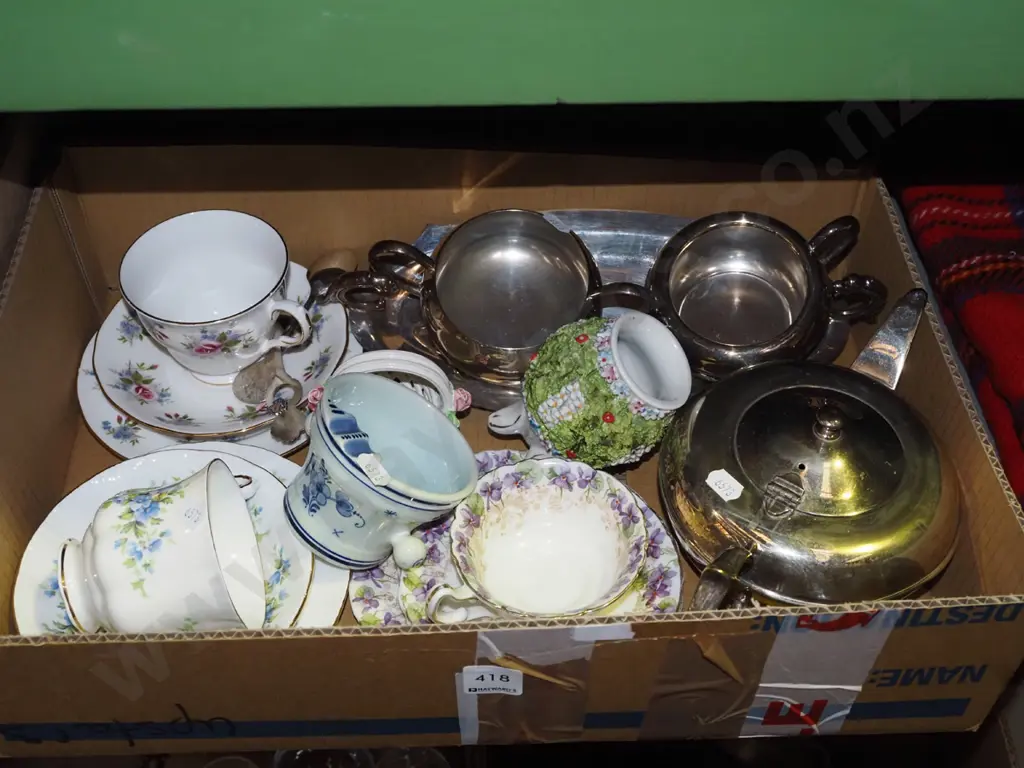 box; plated ware, ashtray etc Image 1++