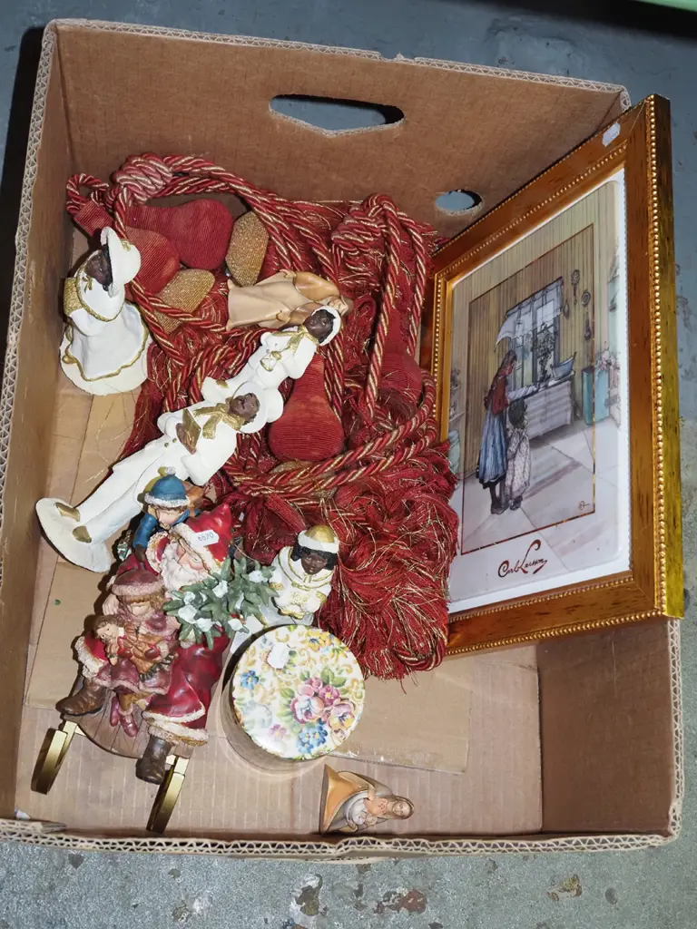 box; framed print on tile, Xmas figurines, curtain ties etc Image 1++