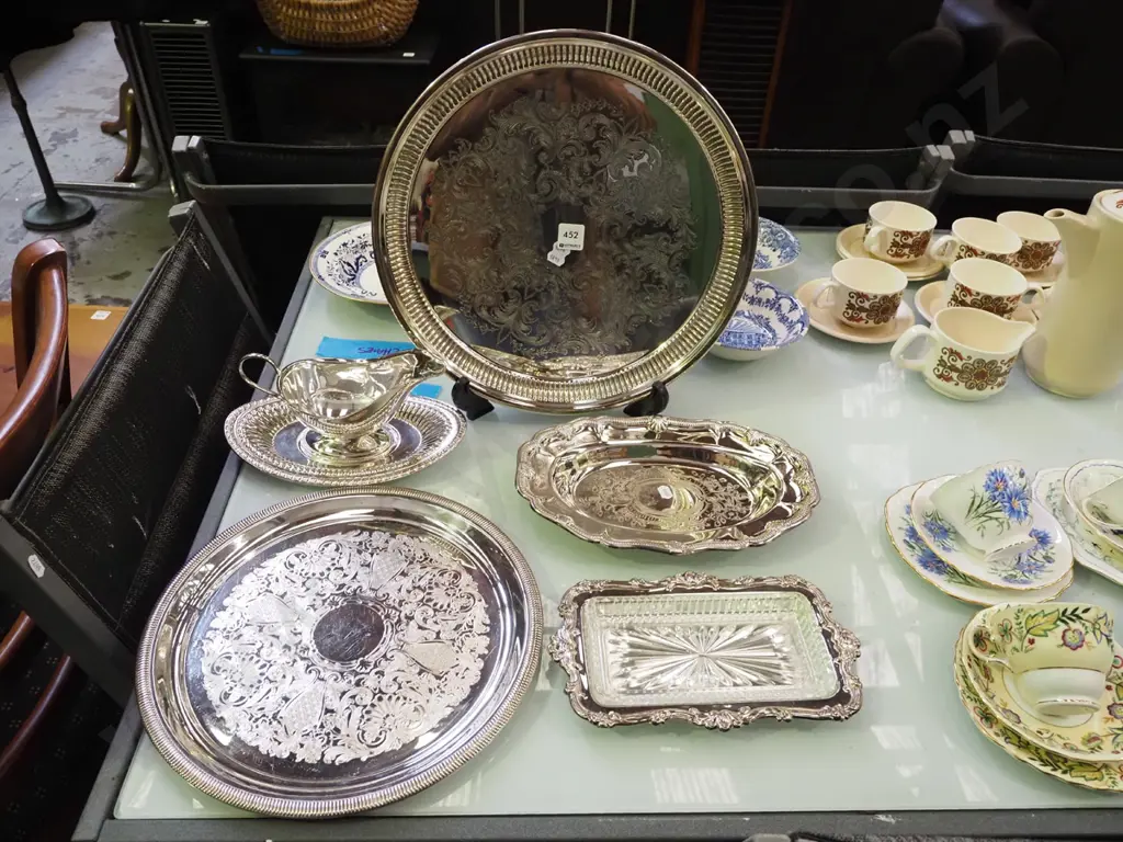 plated trays, gravy boat Tray Diam370 Image 1++