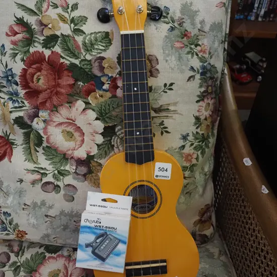 Mahalo ukelele with digital tuner