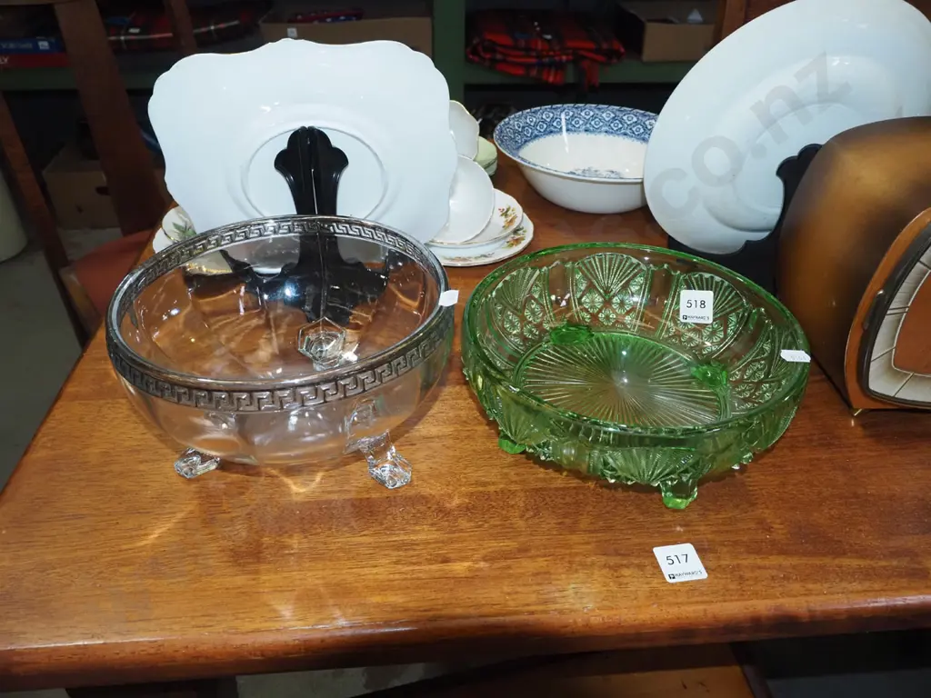 footed depression bowl, plated rimmed footed bowl Image 1++