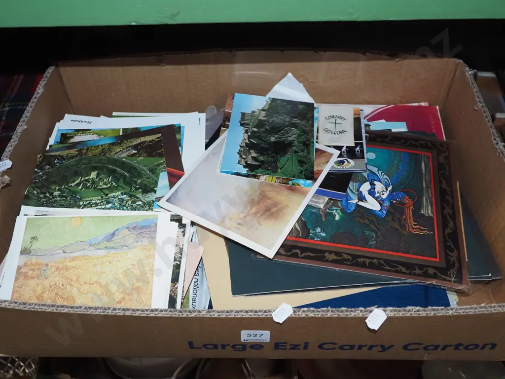 box; postcards and prints Image 1++