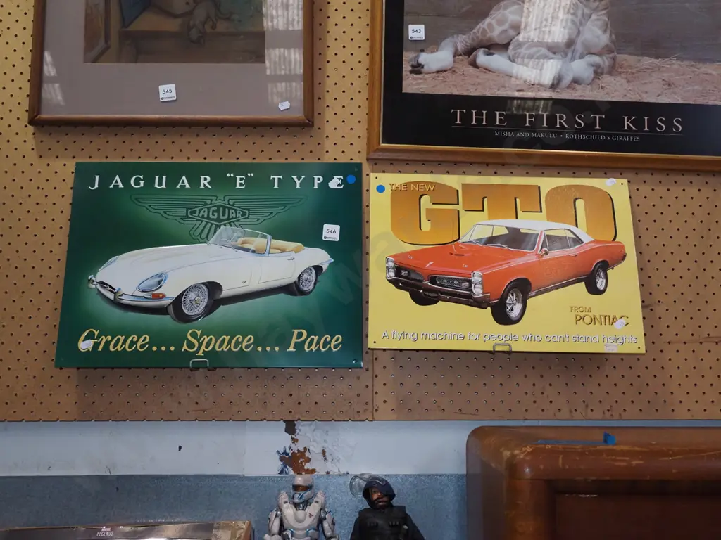 2x framed car prints on tin - blue dots Image 1++