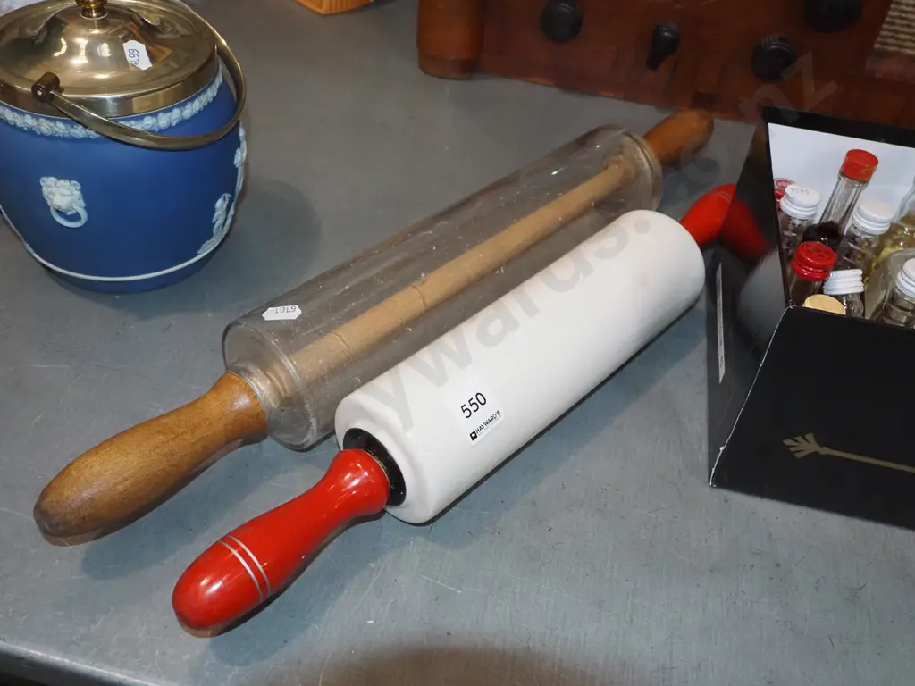 2x rolling pins Image 1++