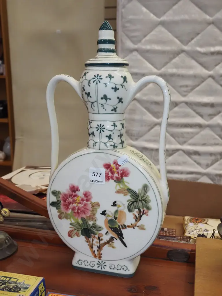 hand painted Chinese stoppered double handled bottle H390 Image 1++