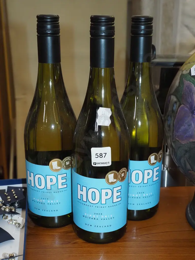 3x bottles of Hope Waipara Valley pinot gris 2020 Image 1++