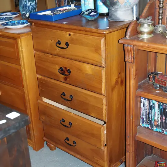 pine and mdf 5 drawer tall boy - 1 drawer runner needs attention H950 W630 D410