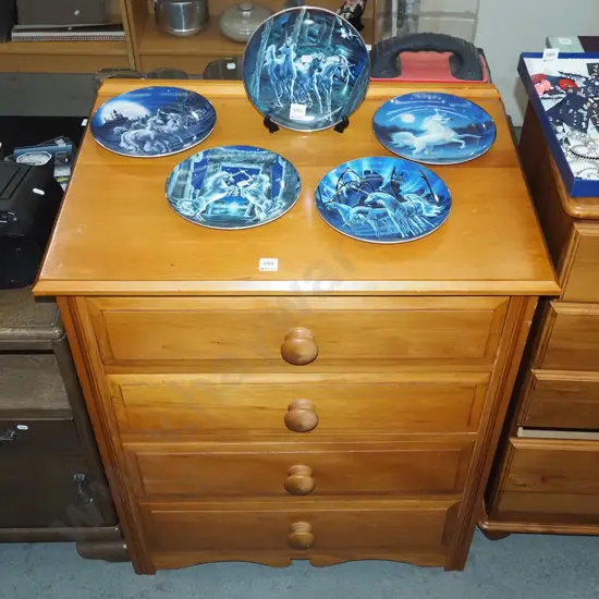 solid rimu 4 drawer chest H890 W730 D500