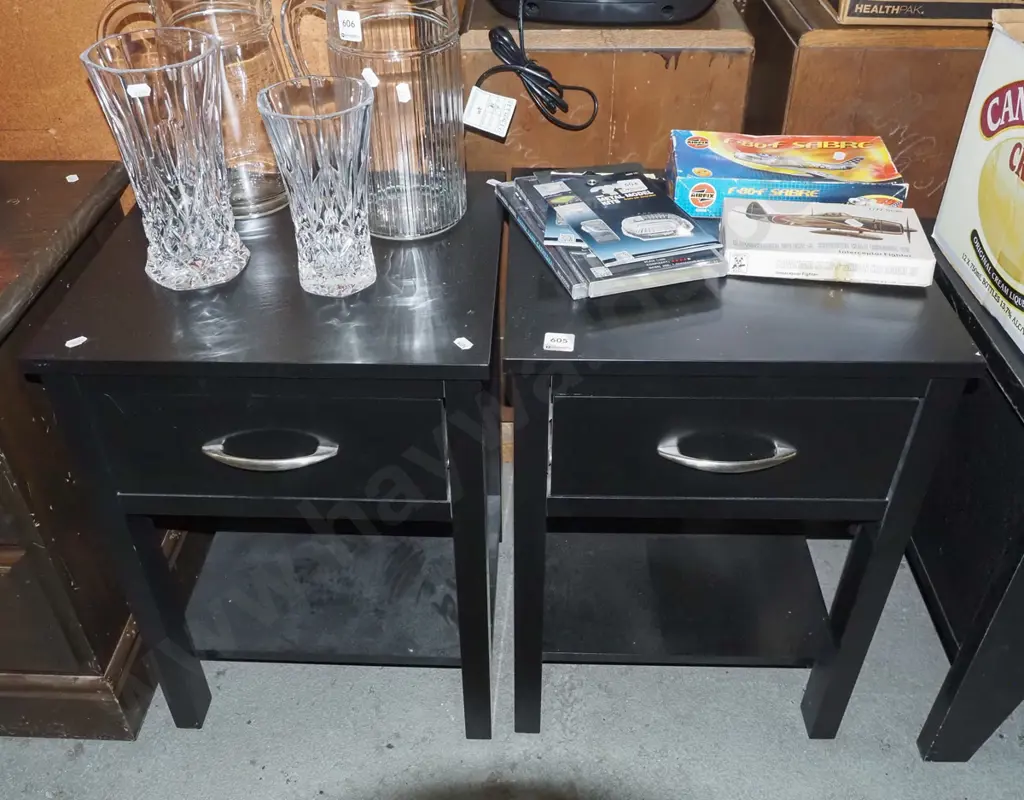 2x black painted single drawer bedside cabinets Image 1++