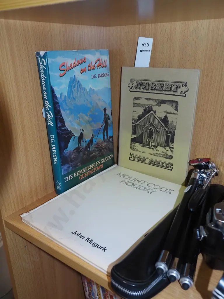 3x NZ books Image 1++