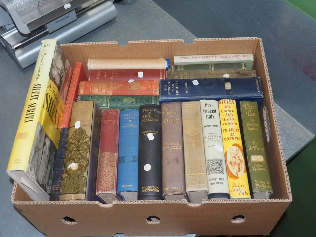box of books Image 1++