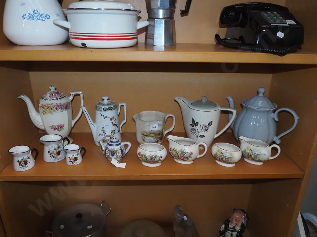 teapots, jugs, creamers etc Image 1++