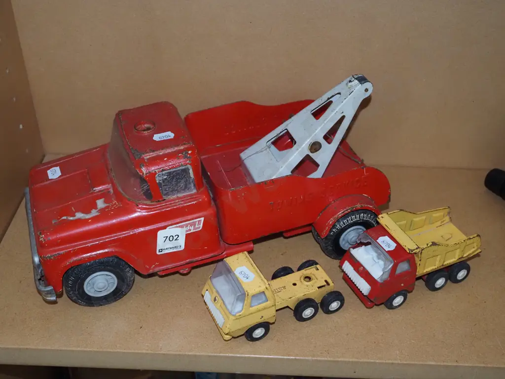3x vintage toy trucks - some damage Image 1++