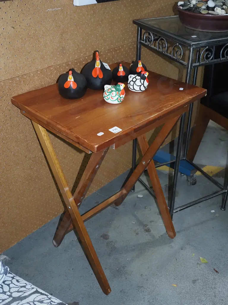 small foldaway table Image 1++
