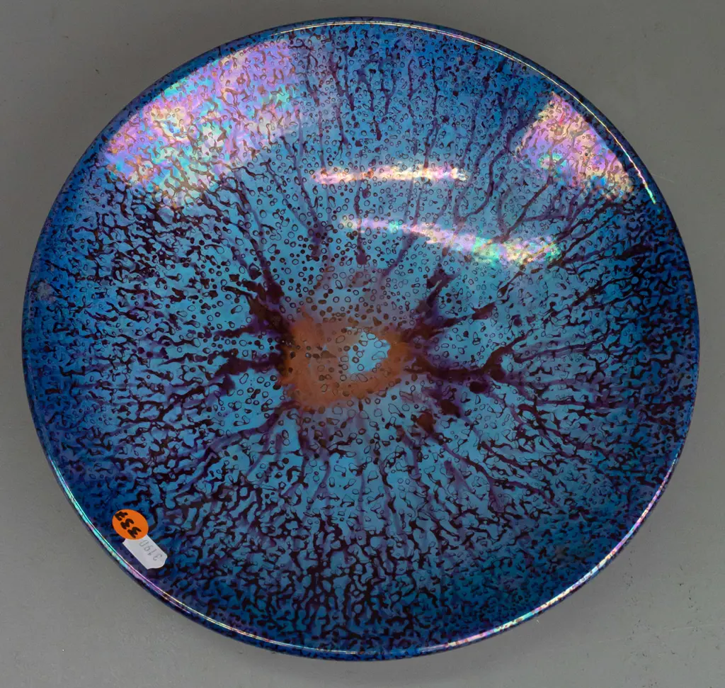 Danny Moorwood -- lustre glazed porcelain bowl H-55 D-260 Image 1++