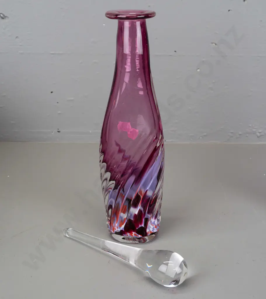 Peter Viesnik 2004 -- glass bottle with glass stopper, signed H-310 W-80 Image 1++