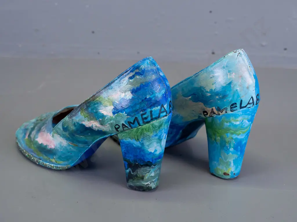 Pamela Brown -- acrylic on pair of block-heel open-toe shoes, mermaids. Each: H-140 L-210 [some paint loss to inside Image 1++