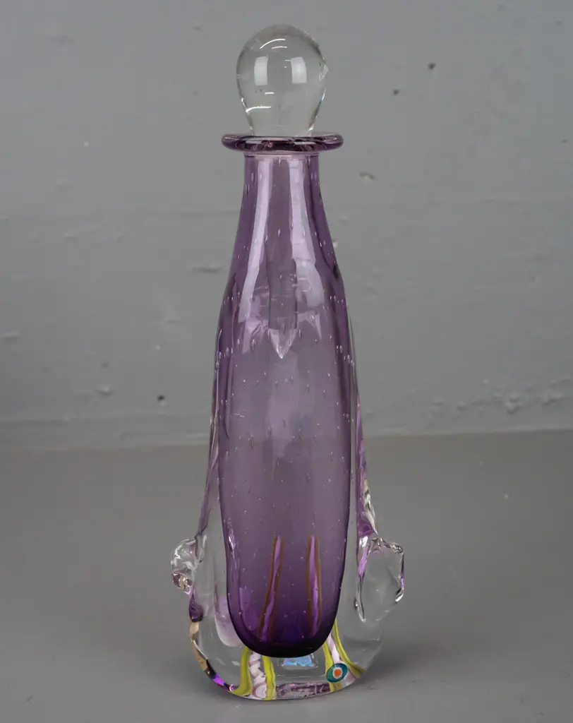 Peter Viesnik 2004 -- glass bottle with glass stopper, signed H-270 W-100 Image 1++