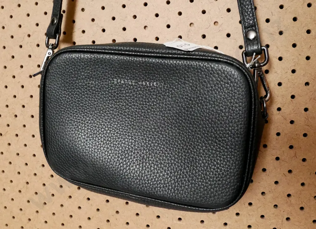 Black status anxiety bag Image 1++