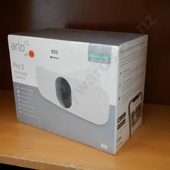 Arlo pro 3 floodlight camera
