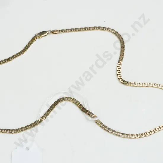 Square linked gold coloured necklace