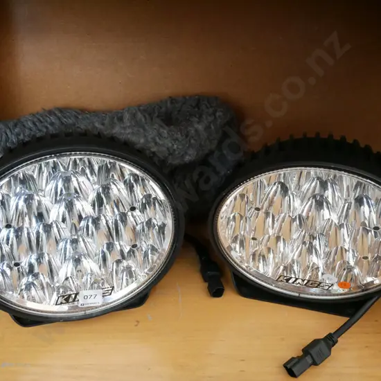 2 x KINGS 4WD Spotlights