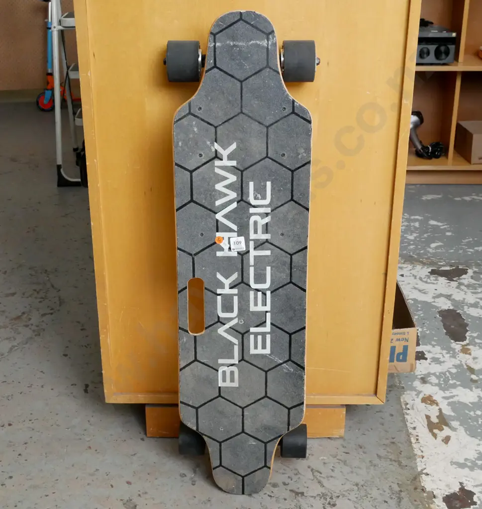 Black Hawk Electric Skate Board, no controller. Image 1++