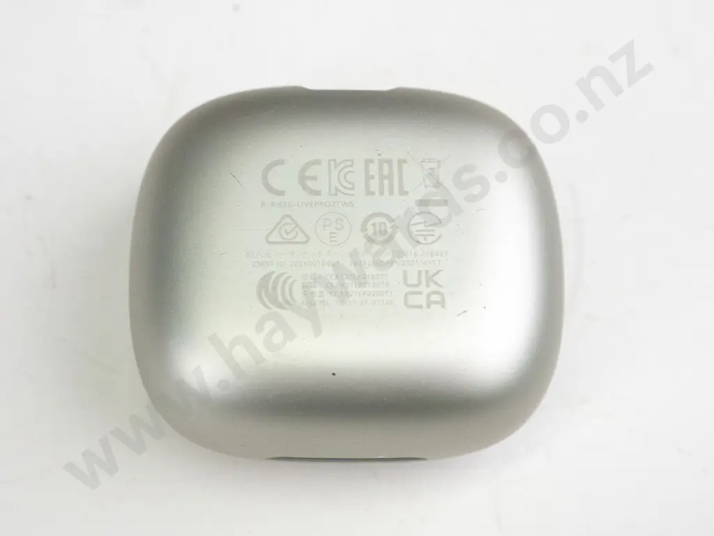JBL ear buds in grey charging case Image 1++