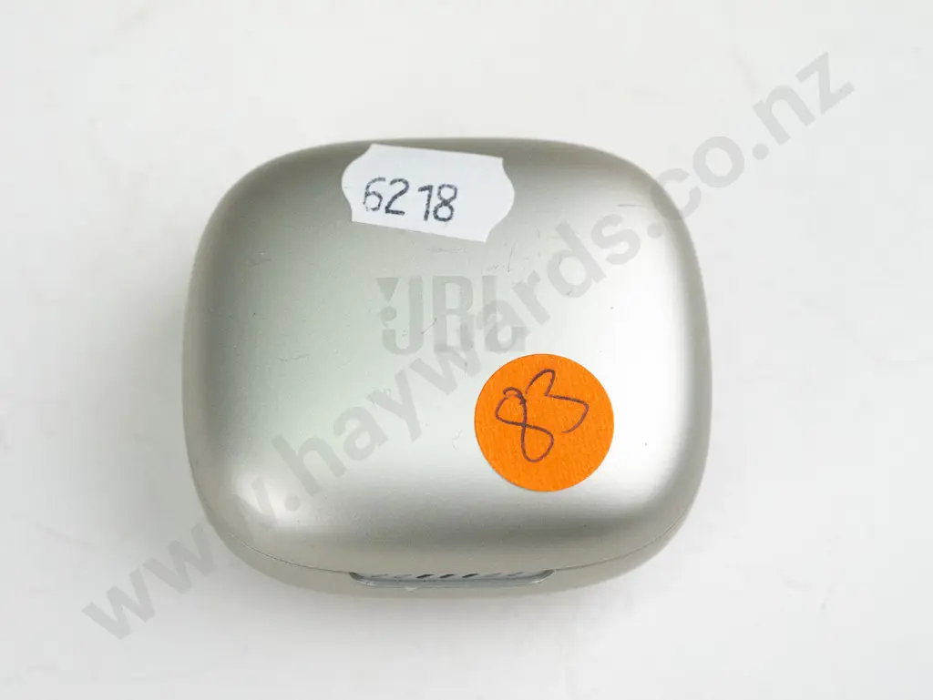 JBL ear buds in grey charging case Image 1++