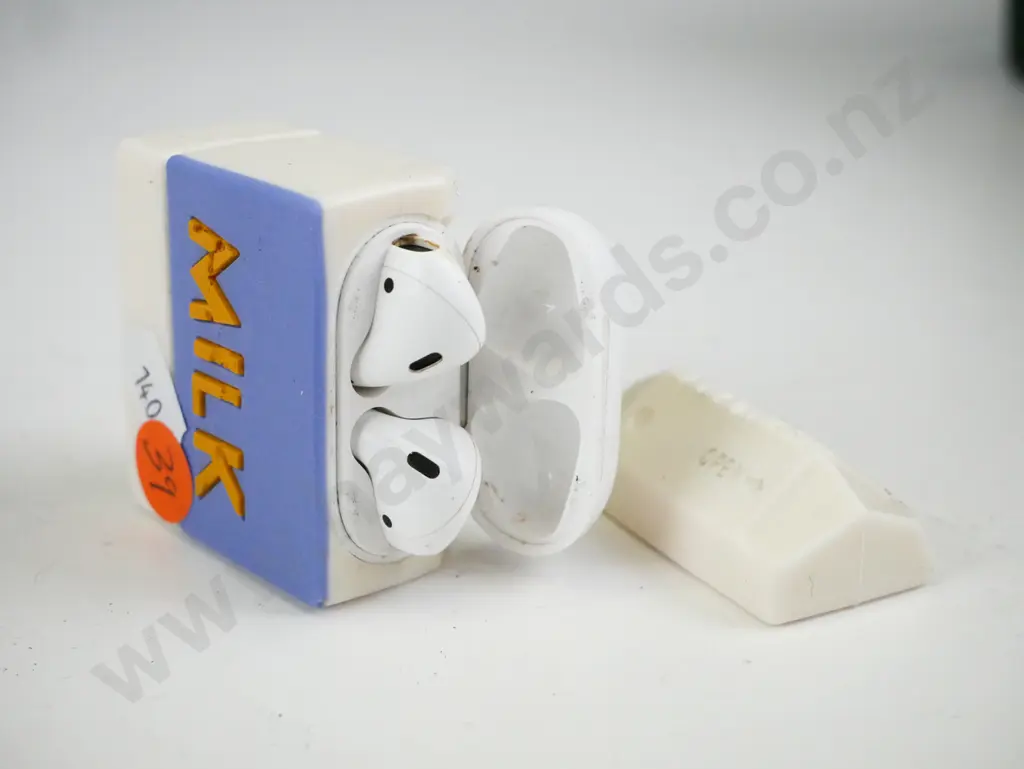 Apple airpods in Chunky ""milk"" case Image 1++