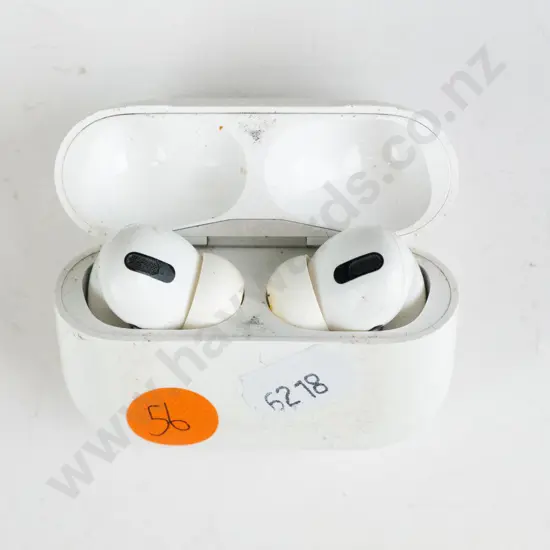 Apple Airpods & charging case