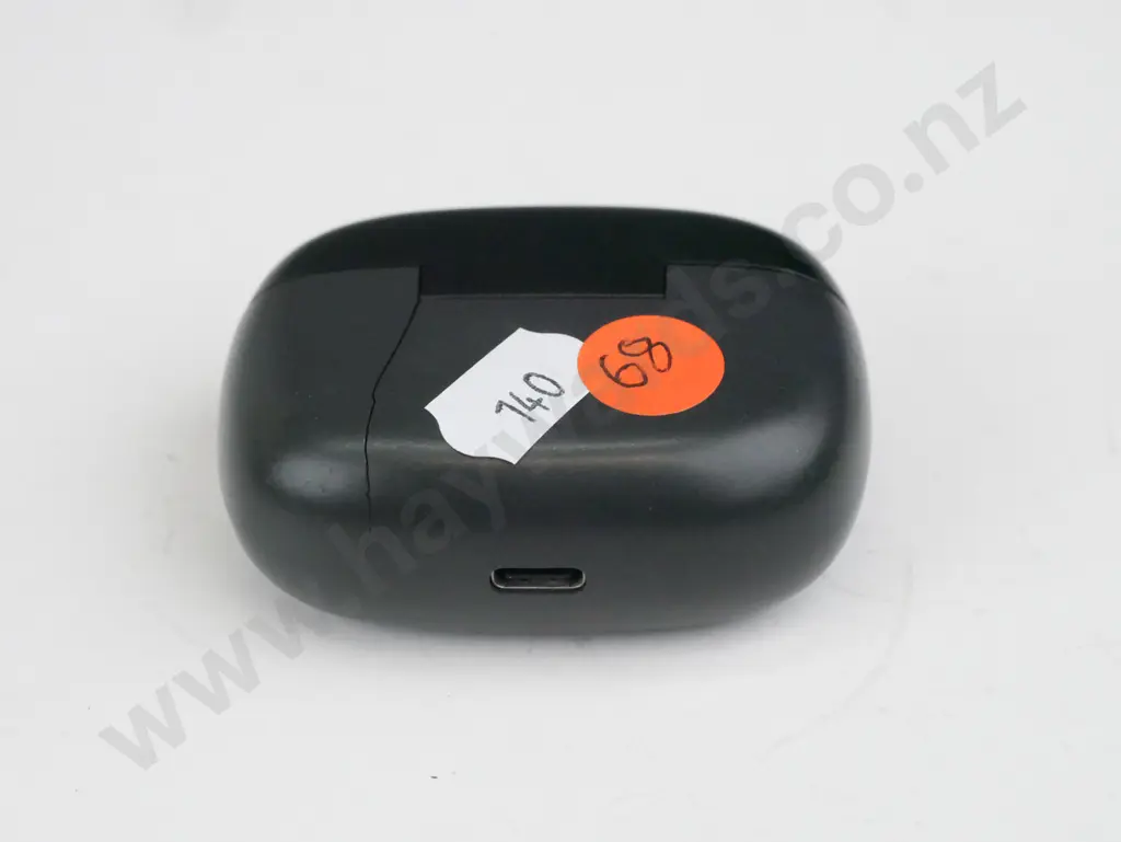 Black JBL Airpods Image 1++