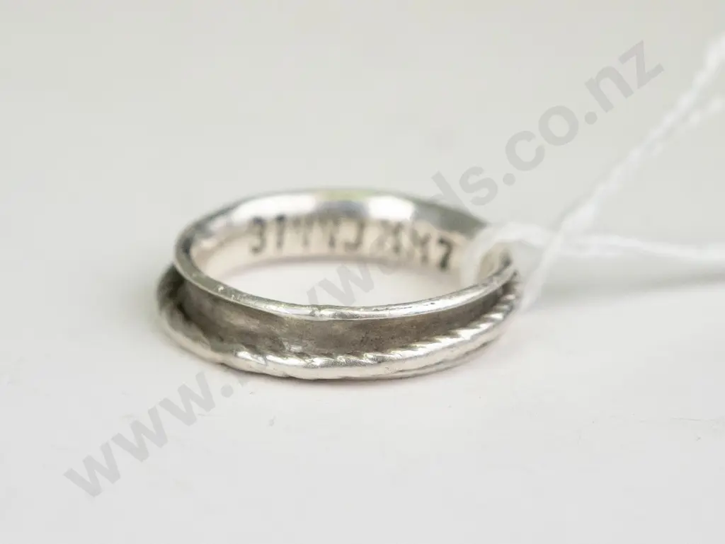 Silver ring with spinning parts, engraved inside with 31NNJMM7 Image 1++