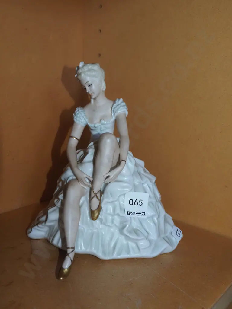 German pottery figurine H200 Image 1++