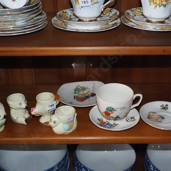 4x novelty egg cups - small chip to 1, cups and saucers