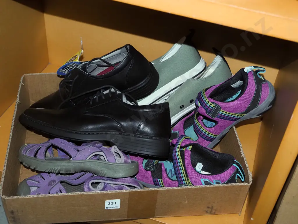 box of various shoes Image 1++