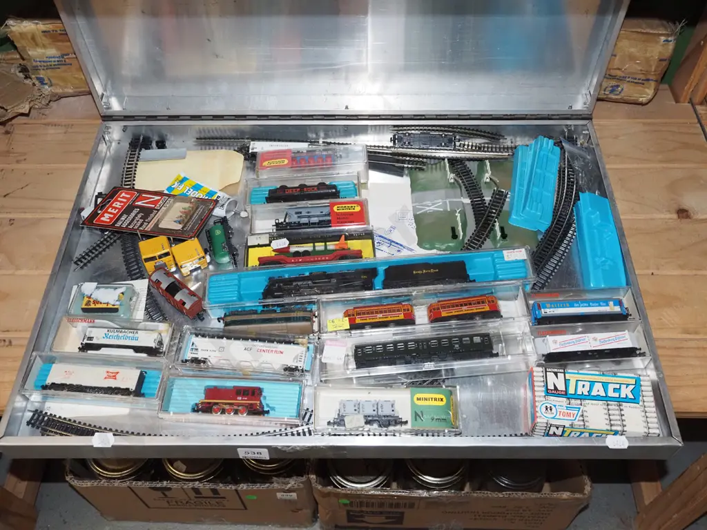 railway N gauge tracks, rolling stock, locomotives etc Image 1++