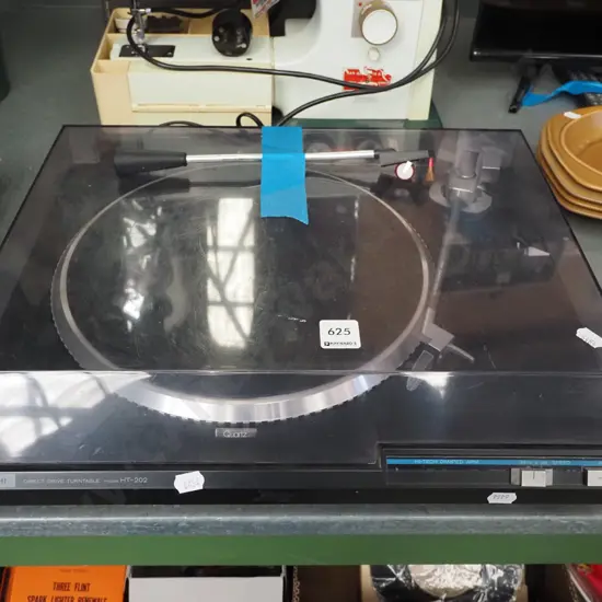 Hitachi turntable - no stylus