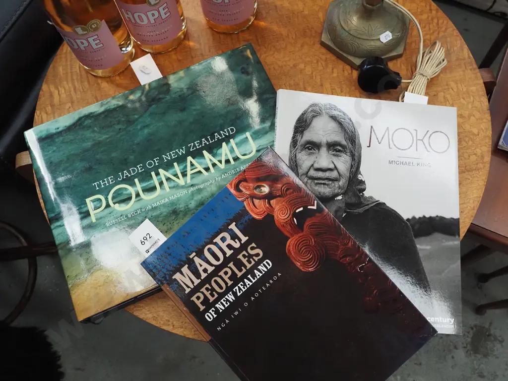 3x NZ Maori books Image 1++