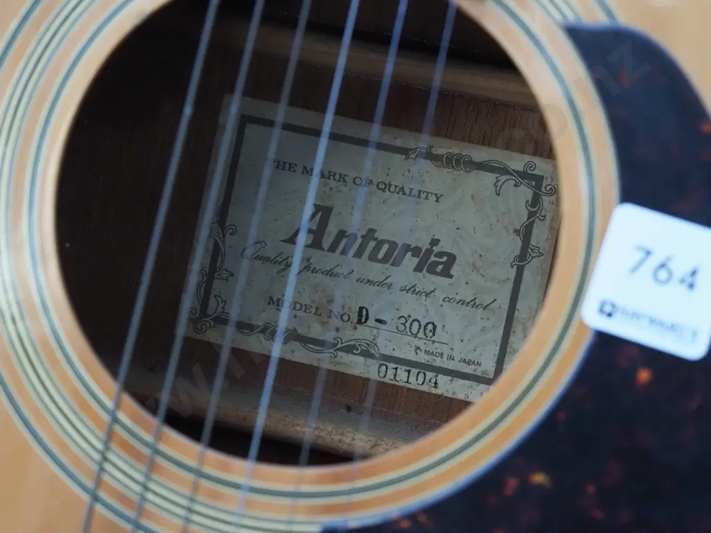 Antoria acoustic guitar Image 1++