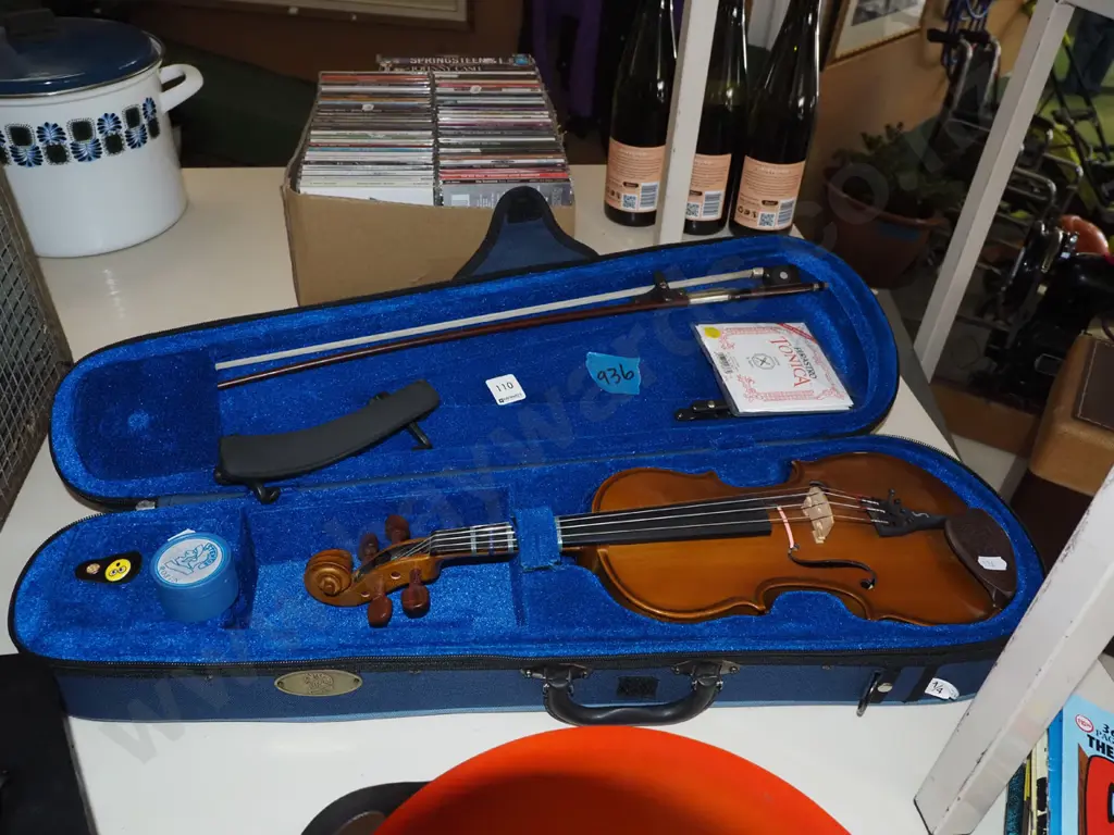 Stentor cased child's (half size?) violin with bow, chin rest, rosin Image 1++