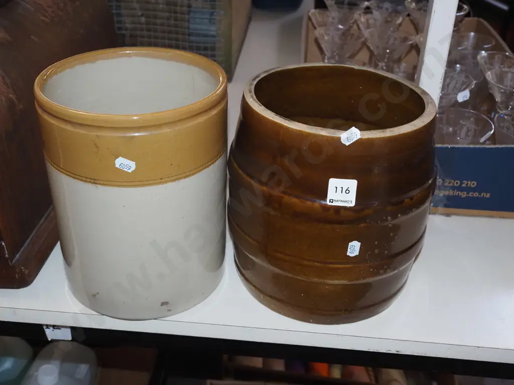 2x storage crocks - no lids Image 1++